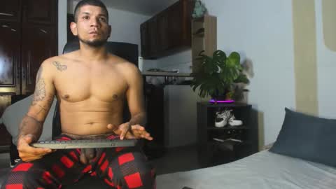 demian26big online show from October 22, 3:32 am