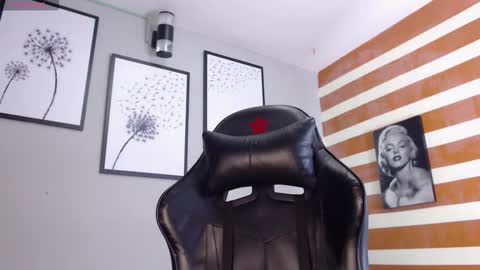 Demon Salvatore online show from November 6, 2:25 am