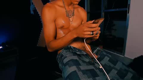 Snapshot of demonkush_ chatting on January 13, 7:21 am DemonKush online show from January 13, 7:21 am