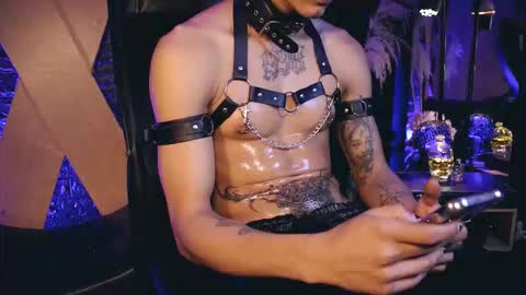 Snapshot of demonkush_ chatting on September 27, 5:05 am DemonKush online show from September 27, 5:05 am