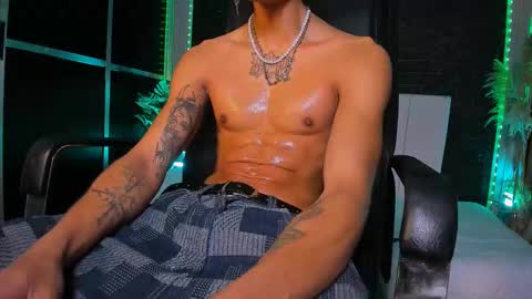 Snapshot of demonkush_ chatting on March 6, 7:57 am DemonKush online show from March 6, 7:57 am