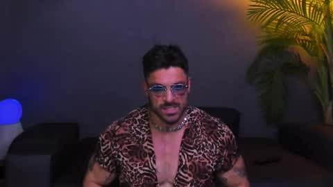 dennis_cox_ online show from November 23, 2:50 pm