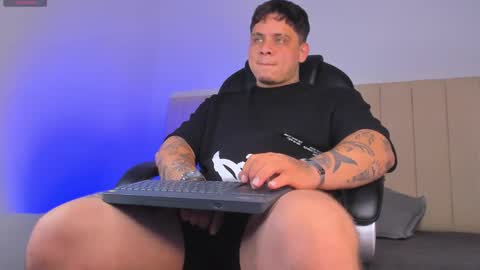 dennis munera online show from April 17, 11:46 am