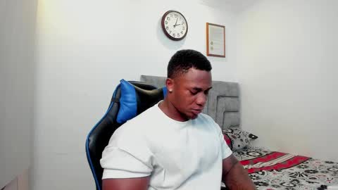Snapshot of deonjhonson chatting on December 14, 7:03 pm deon jhonson online show from December 14, 7:03 pm