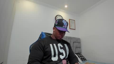 Snapshot of deonjhonson chatting on February 28, 11:45 pm deon jhonson online show from February 28, 11:45 pm