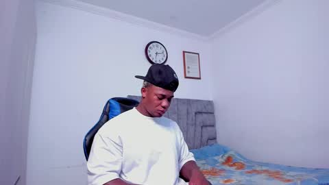 Snapshot of deonjhonson chatting on January 25, 11:13 am deon jhonson online show from January 25, 11:13 am