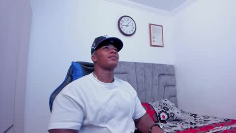 Snapshot of deonjhonson chatting on December 31, 5:44 am deon jhonson online show from December 31, 5:44 am