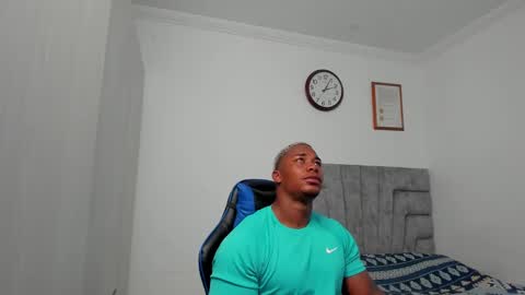 Snapshot of deonjhonson chatting on January 18, 7:04 pm deon jhonson online show from January 18, 7:04 pm