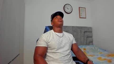 Snapshot of deonjhonson chatting on January 7, 3:48 am deon jhonson online show from January 7, 3:48 am