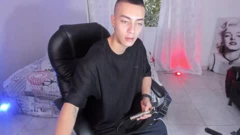 Dereck Boy online show from October 14, 9:55 pm