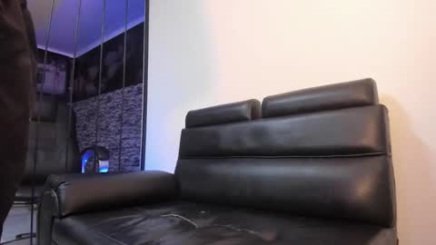 Dereck Boy online show from March 26, 4:38 am