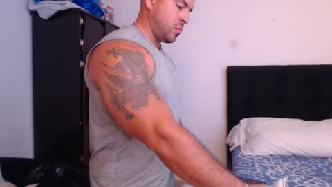 Derek online show from October 16, 2:47 pm