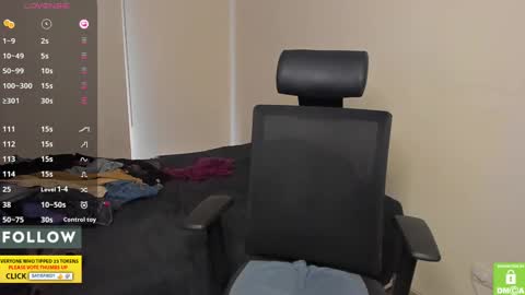 Derekcb online show from October 21, 7:28 pm