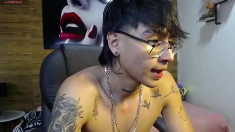 dereck online show from September 17, 4:57 am