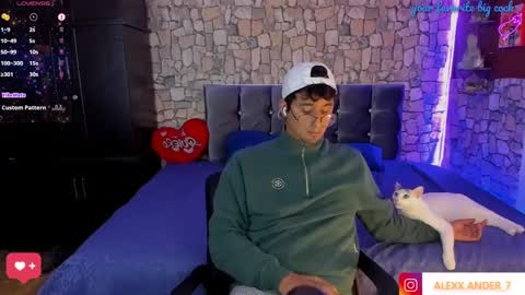 DEREKK   online show from December 9, 7:57 pm