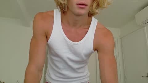 desaad_98 online show from September 30, 9:46 am