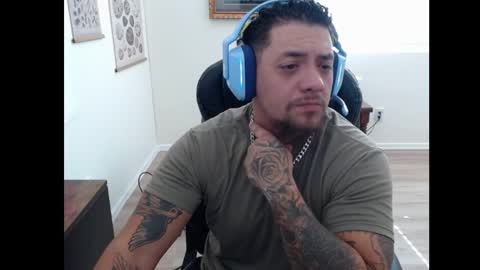 desertadventurer25 online show from October 26, 5:59 pm