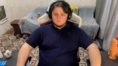 desiredude9 online show from October 17, 7:18 pm