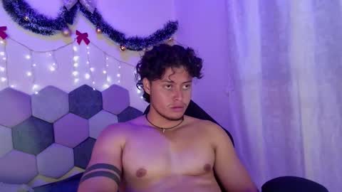 TORI AND MR. BEAR online show from November 29, 12:01 am