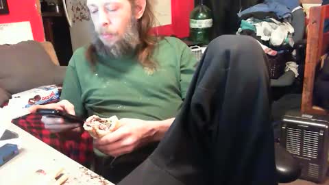 Snapshot of desolation2012 chatting on February 18, 10:49 am desolation2012 online show from February 18, 10:49 am