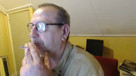 destelp online show from May 28, 4:49 pm