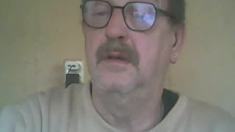 destelp online show from November 2, 1:04 pm