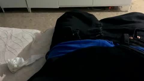 destrosandotelculo online show from October 9, 8:25 pm