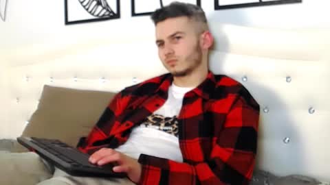 devin_ho online show from March 3, 1:59 pm