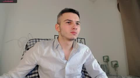 devin_ho online show from February 11, 7:48 pm