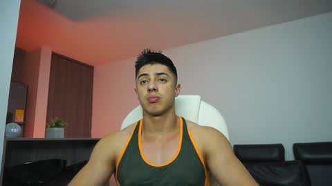 Snapshot of devin_hunter chatting on December 19, 2:01 am Devin Hunter online show from December 19, 2:01 am