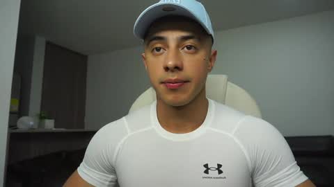 Snapshot of devin_hunter chatting on December 4, 1:47 am Devin Hunter online show from December 4, 1:47 am