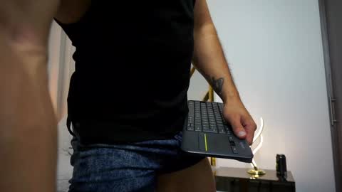 Snapshot of devin_hunter chatting on February 4, 11:27 pm Devin Hunter online show from February 4, 11:27 pm
