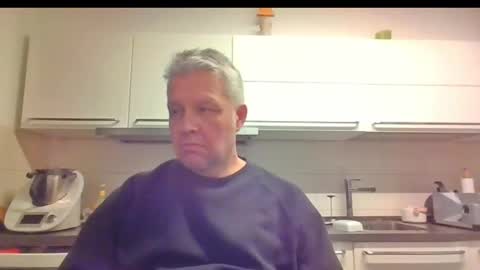 Snapshot of devon_nite chatting on December 25, 11:42 pm Devon online show from December 25, 11:42 pm