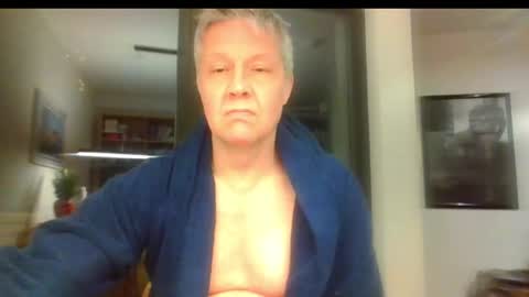 Snapshot of devon_nite chatting on December 9, 12:01 am Devon online show from December 9, 12:01 am