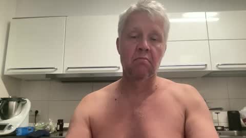 Snapshot of devon_nite chatting on September 8, 9:14 pm Devon online show from September 8, 9:14 pm