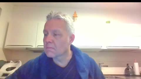 Snapshot of devon_nite chatting on December 25, 12:59 am Devon online show from December 25, 12:59 am