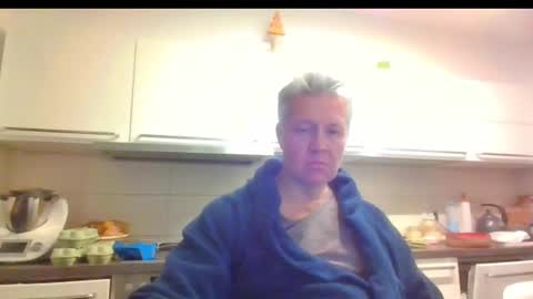 Snapshot of devon_nite chatting on December 5, 12:30 am Devon online show from December 5, 12:30 am