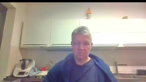 Snapshot of devon_nite chatting on December 16, 1:10 am Devon online show from December 16, 1:10 am