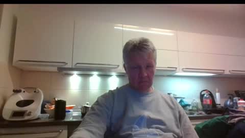 Snapshot of devon_nite chatting on February 25, 11:55 pm Devon online show from February 25, 11:55 pm
