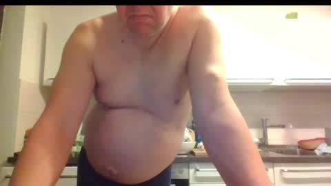 Snapshot of devon_nite chatting on December 6, 12:23 am Devon online show from December 6, 12:23 am
