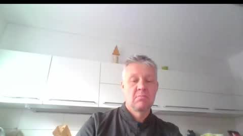 Snapshot of devon_nite chatting on December 13, 11:02 am Devon online show from December 13, 11:02 am