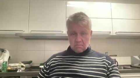 Snapshot of devon_nite chatting on September 25, 11:24 pm Devon online show from September 25, 11:24 pm