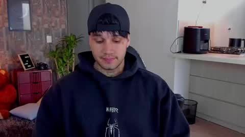 JULIAN online show from December 5, 5:20 pm