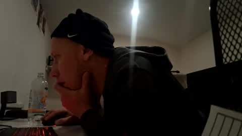 deznuts130 online show from February 13, 8:53 am