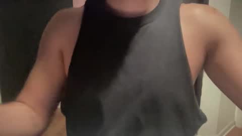 dforu333 online show from April 21, 9:10 pm