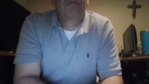 Snapshot of dfwgonewrong chatting on December 11, 11:43 am dfwgonewrong online show from December 11, 11:43 am