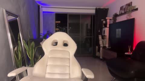 Diego online show from October 17, 2:04 am