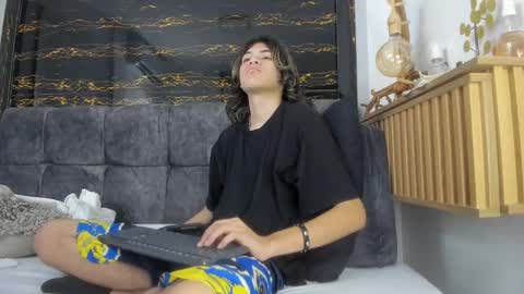 diamond_twink online show from February 13, 2:00 pm