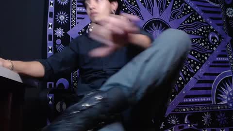 Snapshot of dicaprioo_ chatting on January 16, 10:44 pm DICAPRIO online show from January 16, 10:44 pm