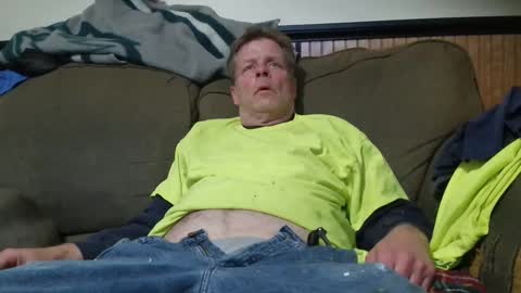 Snapshot of dickfitzwell123 chatting on December 3, 2:16 pm dickfitzwell123 online show from December 3, 2:16 pm